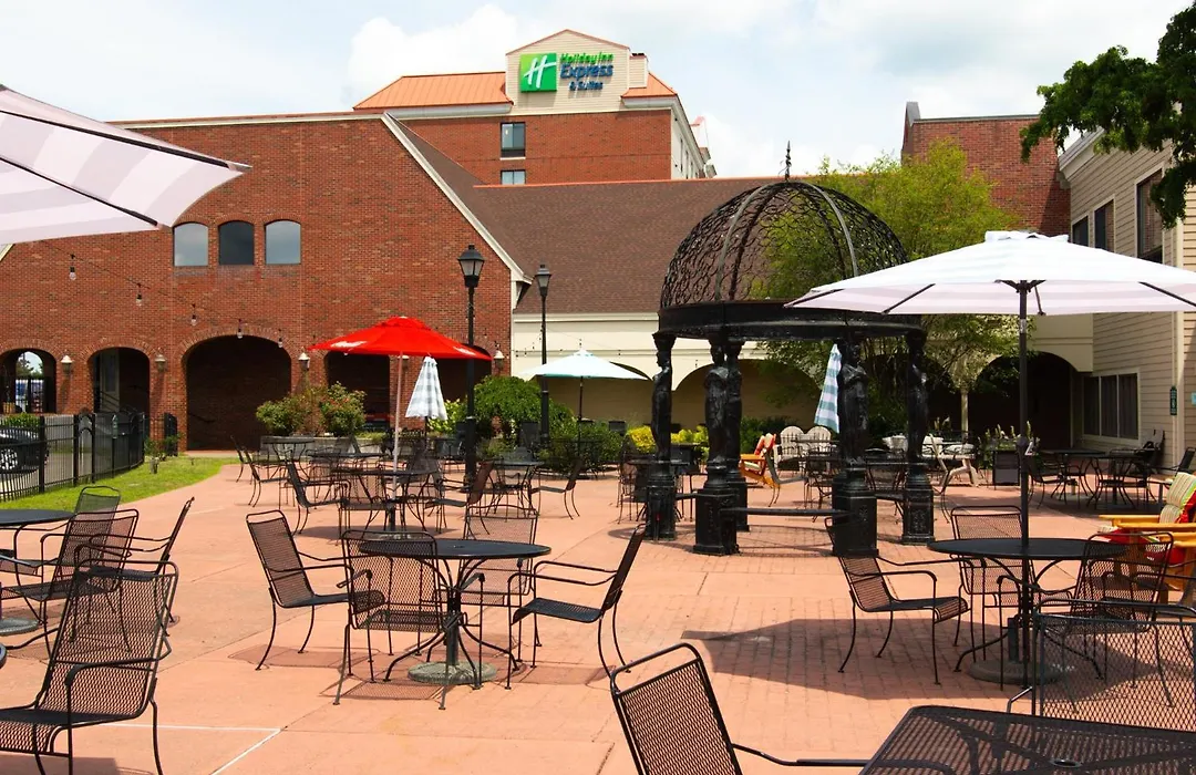 Holiday Inn Express & Suites Albany Airport Area - Latham By Ihg-1